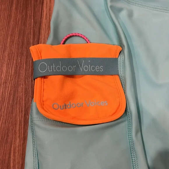 NWOT Outdoor Voices Hiking/Rock climbing Shorts - Picture 2 of 5